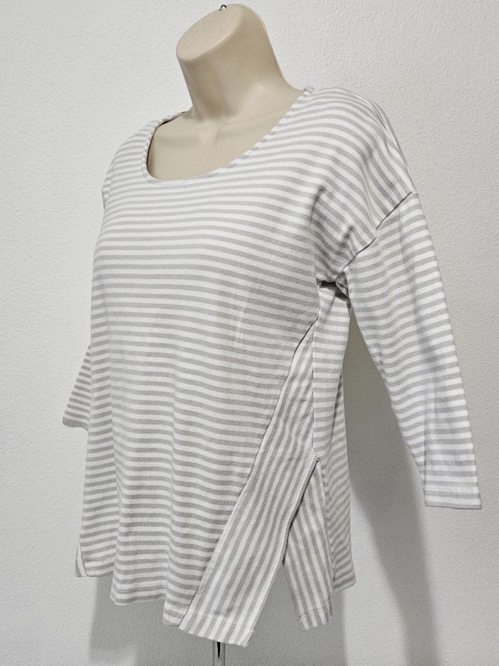 Chico's 3/4 Sleeve Striped Ultimate Tee | Chico's Size 1, US Size Medium - Picture 3 of 9